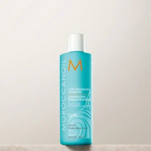 Förbättrande schampo för lockar