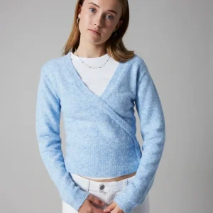 Ljusblå omlottkofta